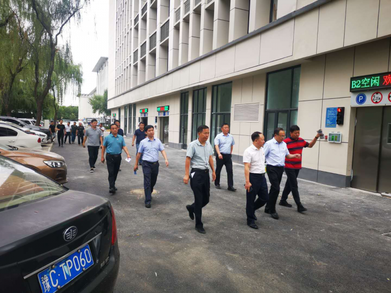 洛陽市委常委、市政府黨組成員魏建平 督導(dǎo)調(diào)研我市城市停車場重點項目建設(shè)工作